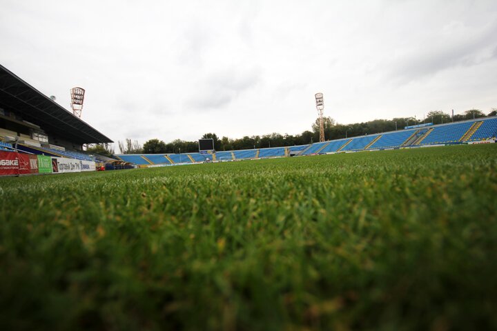 стадио газон